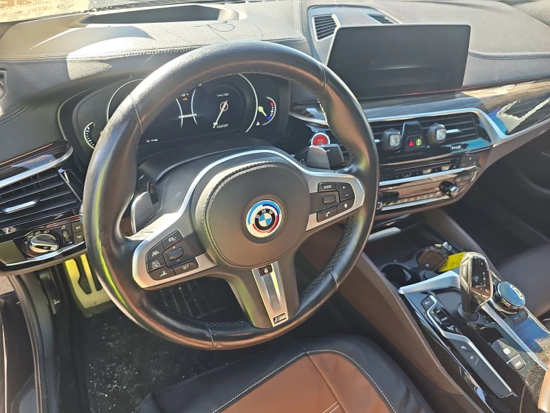 BMW 550 xDrive Обдух* B&W* 360* Дистроник* HUD* CarPlay* , снимка 9 - Автомобили и джипове - 48247783