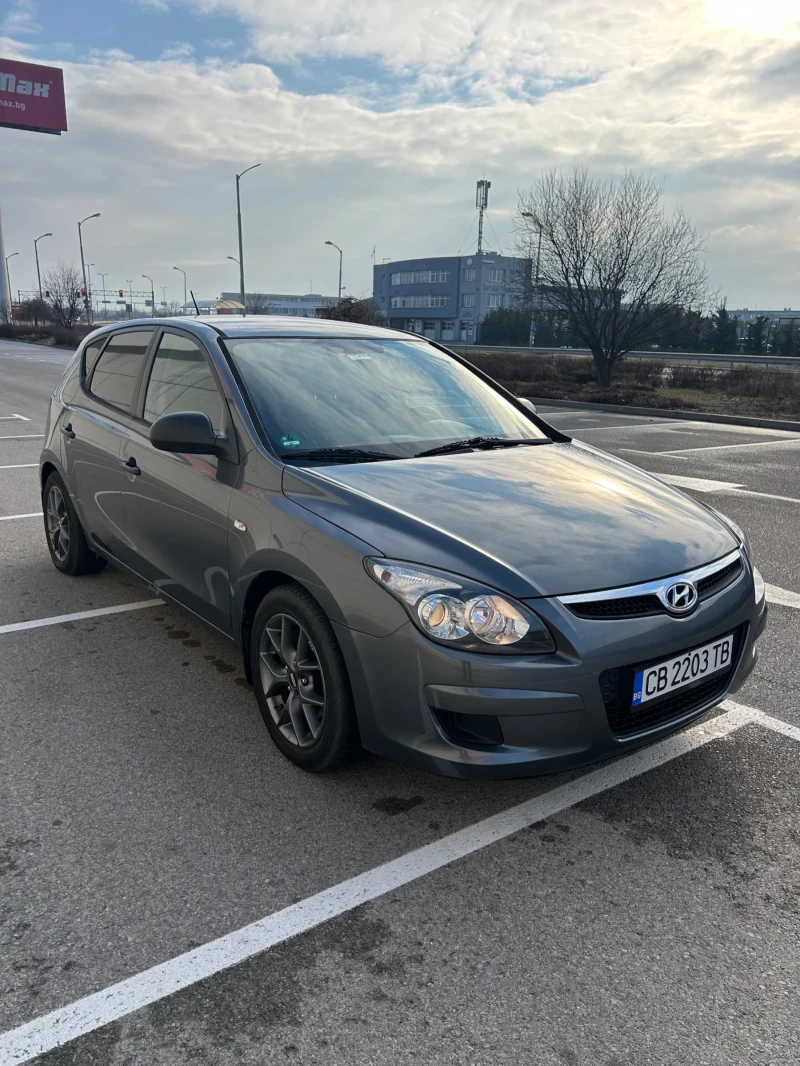 Hyundai I30 1.4i 109кс , снимка 1 - Автомобили и джипове - 48513778