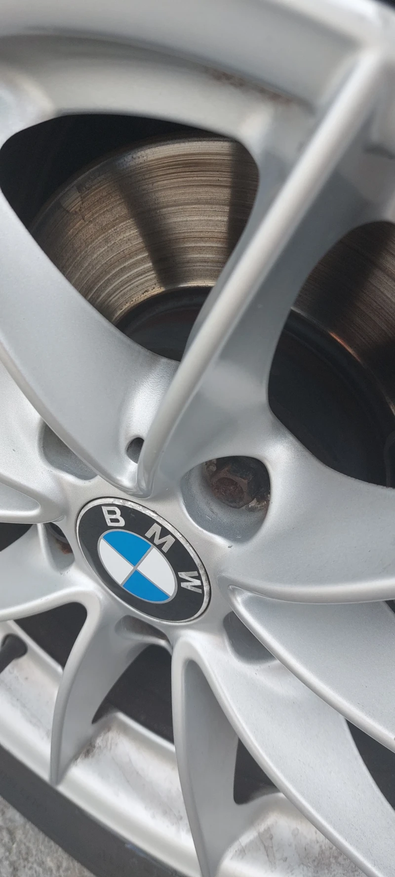 BMW 320 D facelift, снимка 12 - Автомобили и джипове - 52356824