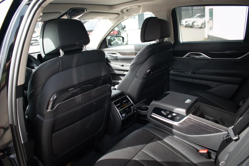 BMW 740 xDRIVE LONG, снимка 15 - Автомобили и джипове - 52558574