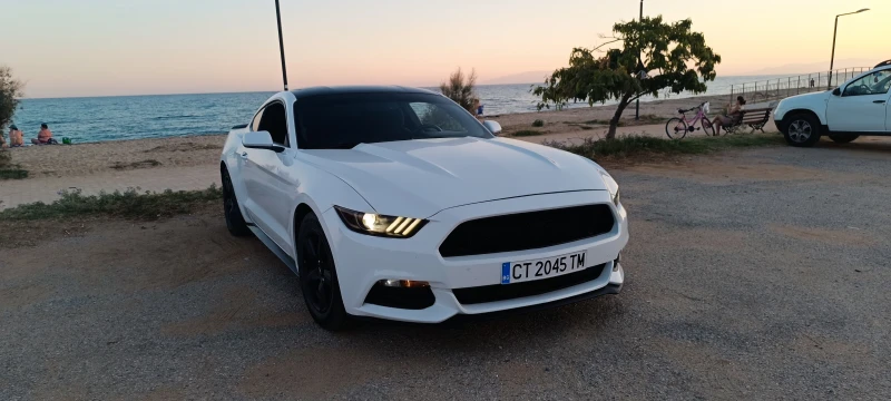 Ford Mustang 3.7 Ръчка, снимка 2 - Автомобили и джипове - 51591300