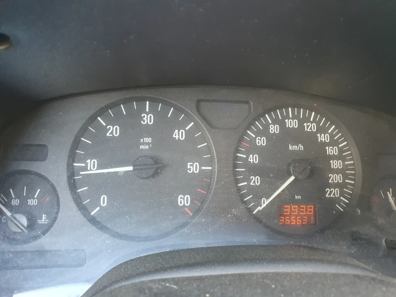 Opel Astra, снимка 5 - Автомобили и джипове - 52011145