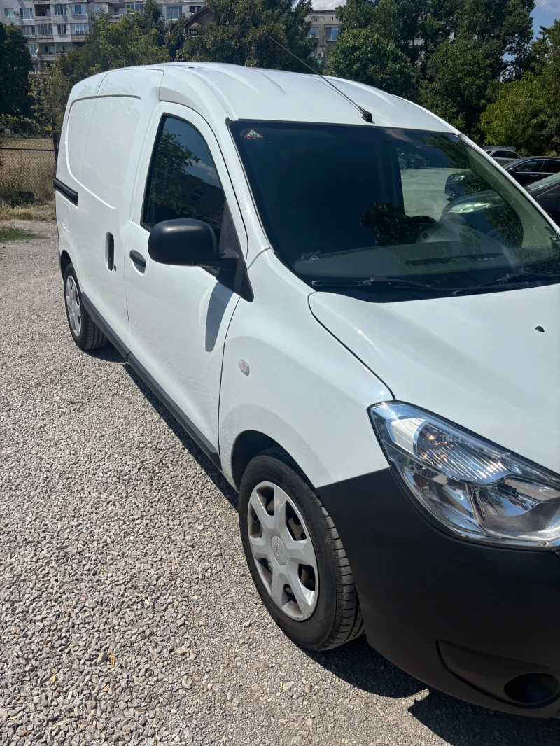 Dacia Dokker 1.6* Фабрична Газ, снимка 2 - Автомобили и джипове - 51889218