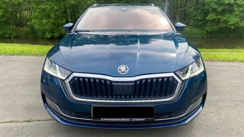 Skoda Octavia 2.0 tdi DSG, HUD, ACC, MATRIX, DCC, Pano, FULL, снимка 2 - Автомобили и джипове - 52541472