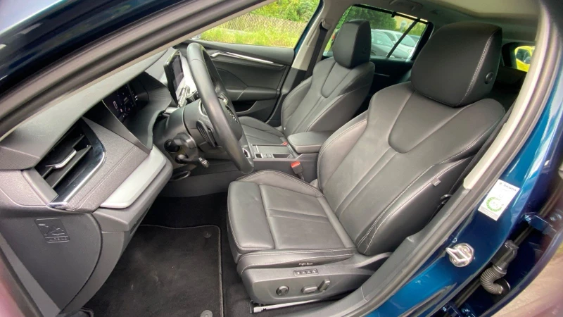 Skoda Octavia 2.0 tdi DSG, HUD, ACC, MATRIX, DCC, Pano, FULL, снимка 14 - Автомобили и джипове - 52541472