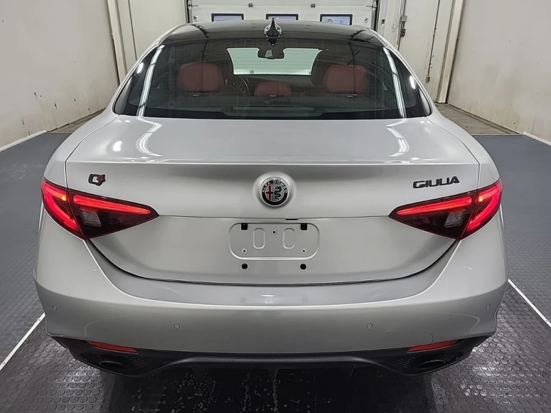 Alfa Romeo Giulia * TI SPORT * CARFAX * ЦЕНА ДО БГ, снимка 5 - Автомобили и джипове - 53010093