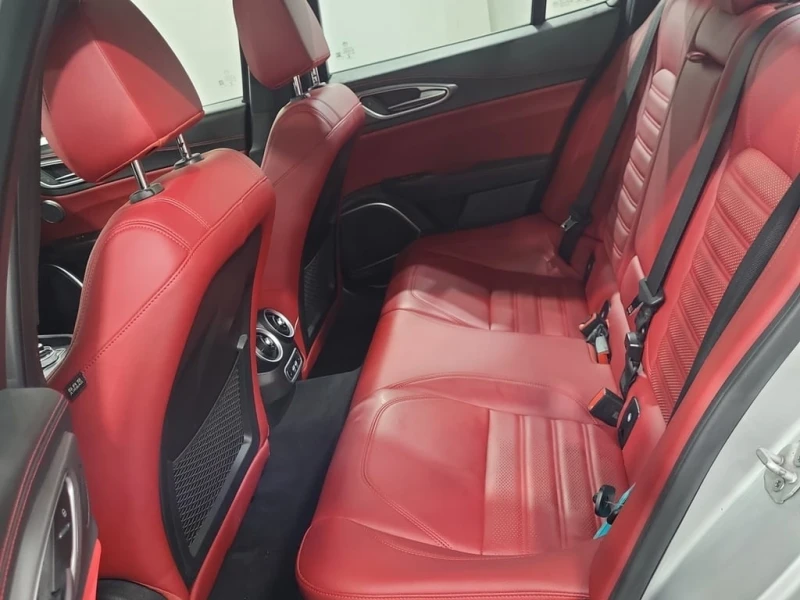 Alfa Romeo Giulia * TI SPORT * CARFAX * ЦЕНА ДО БГ, снимка 11 - Автомобили и джипове - 53010093
