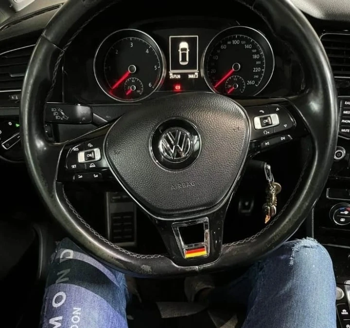 VW Golf 1.6TDI - изображение 3