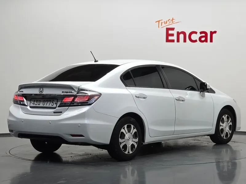 Honda Civic HYBRID 1.5, снимка 2 - Автомобили и джипове - 55783338