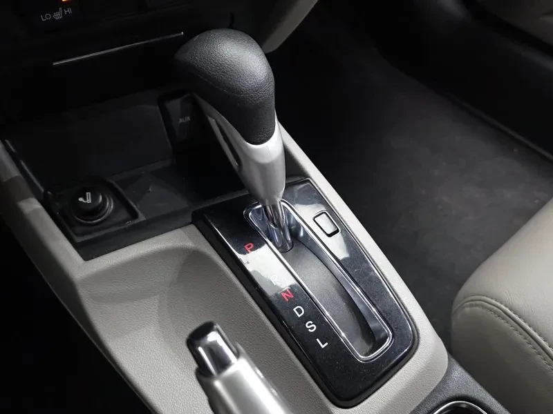 Honda Civic HYBRID 1.5, снимка 9 - Автомобили и джипове - 55783338
