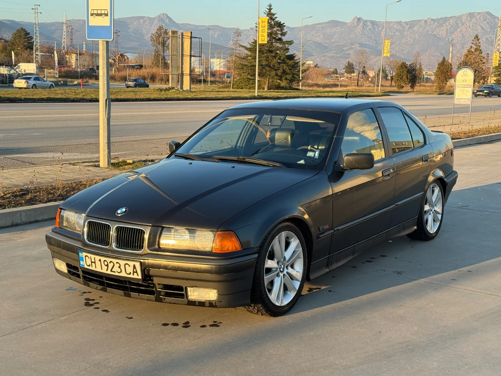 BMW 320 м50, снимка 1