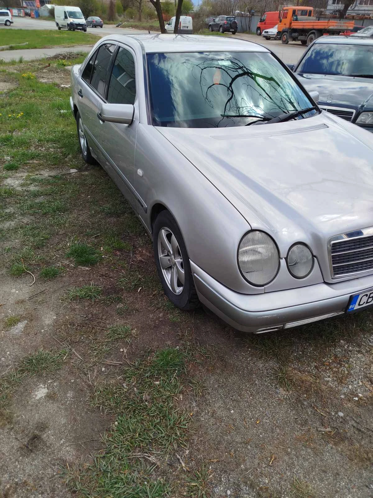 Mercedes-Benz E 220 CDI - изображение 3