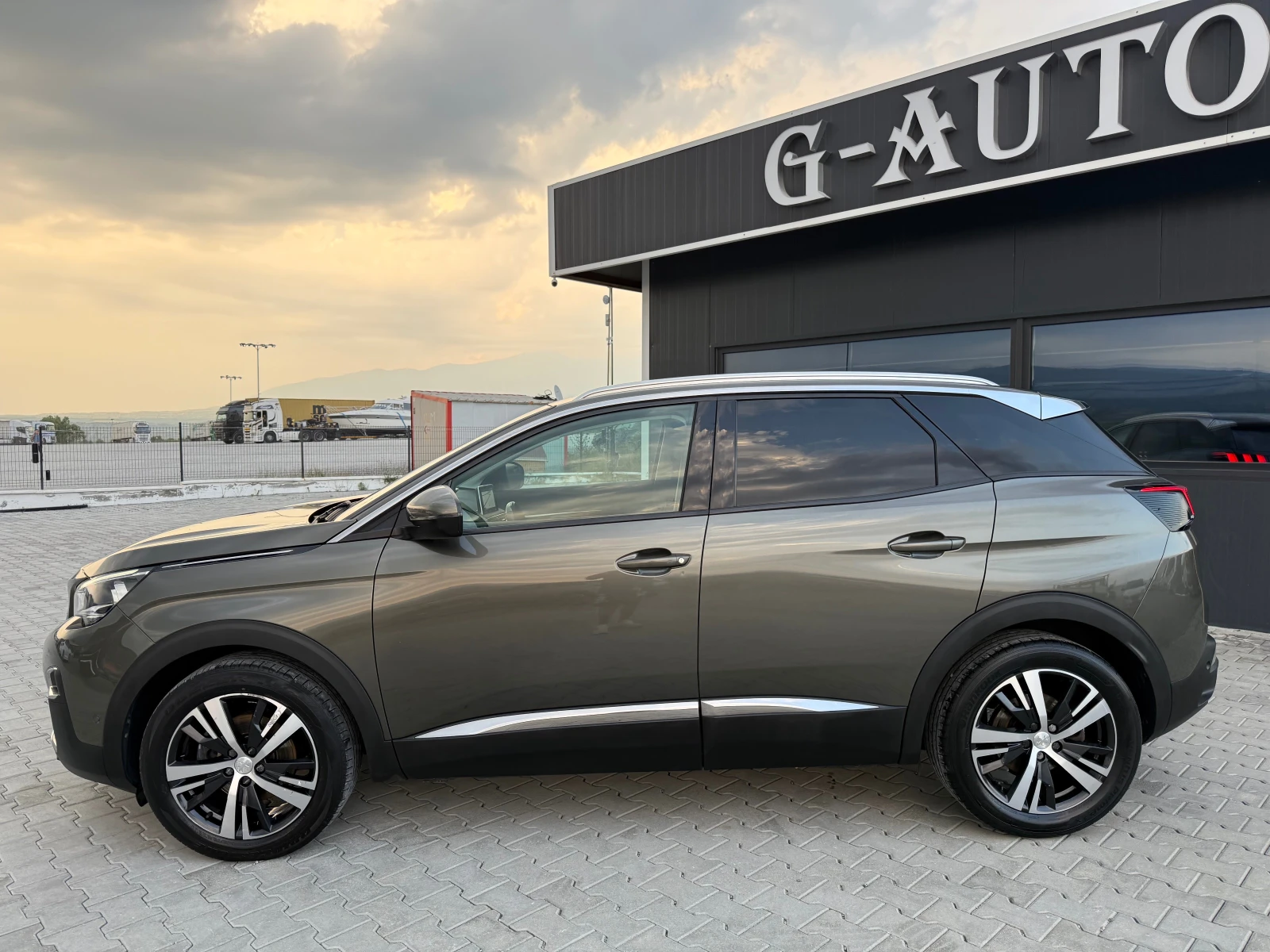 Peugeot 3008 1.5hdi 130 ks Собствен лизинг !!! - изображение 8