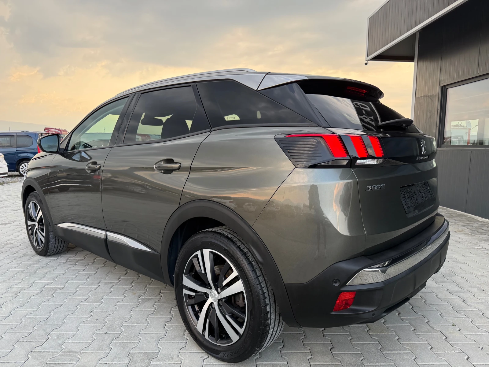 Peugeot 3008 1.5hdi 130 ks Собствен лизинг !!! - изображение 7