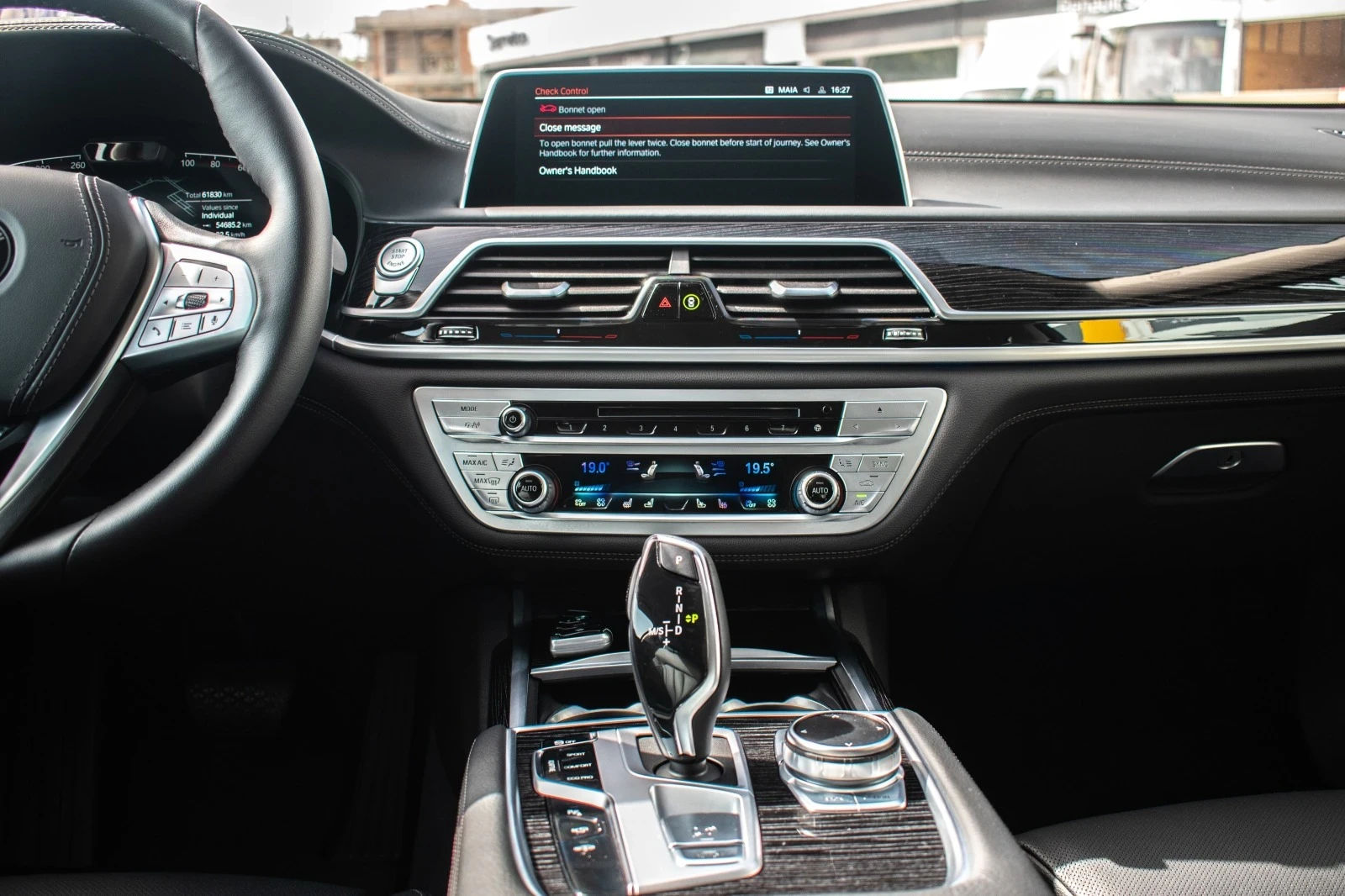 BMW 740 xDRIVE LONG - изображение 8