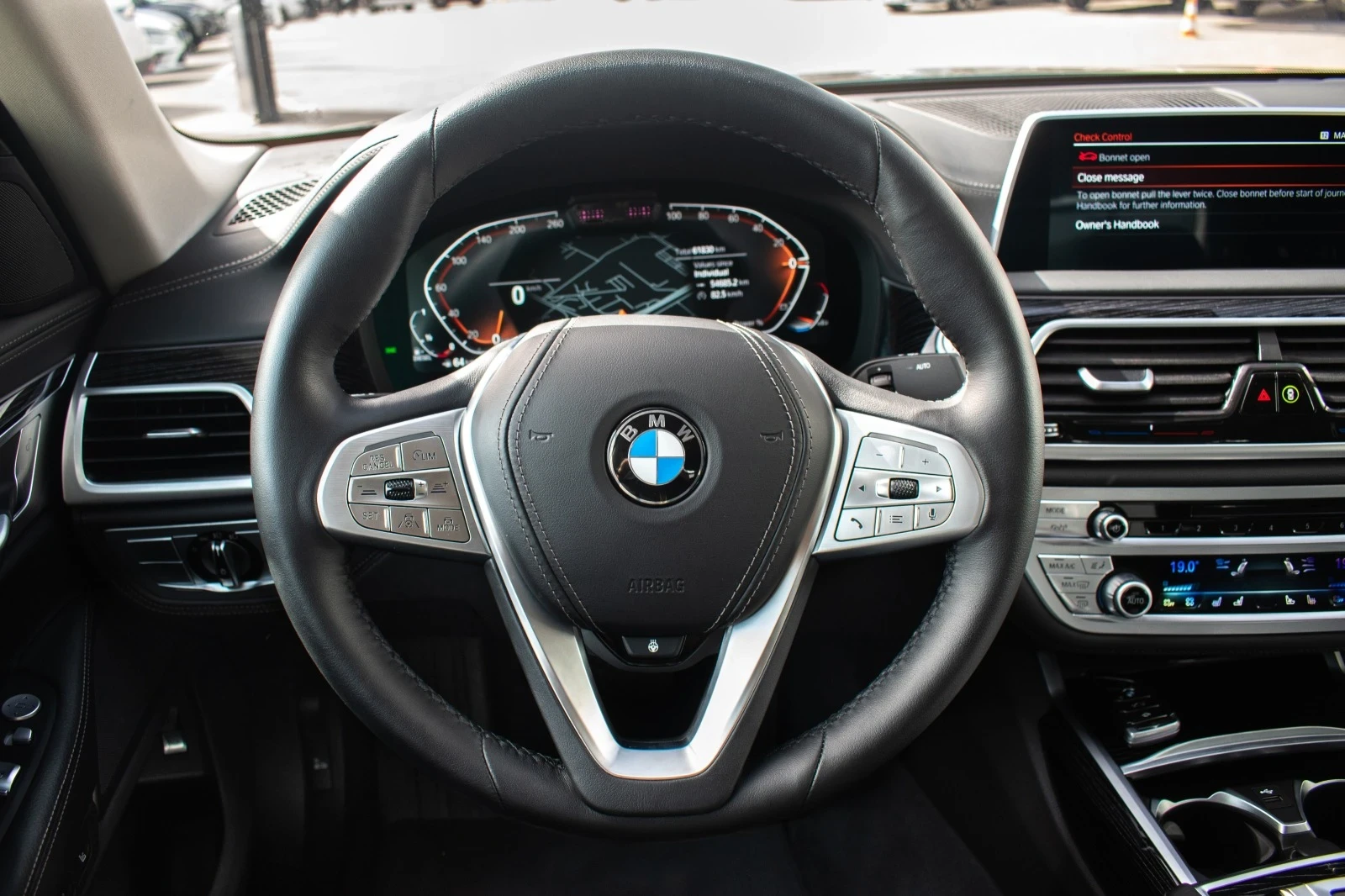 BMW 740 xDRIVE LONG - изображение 9