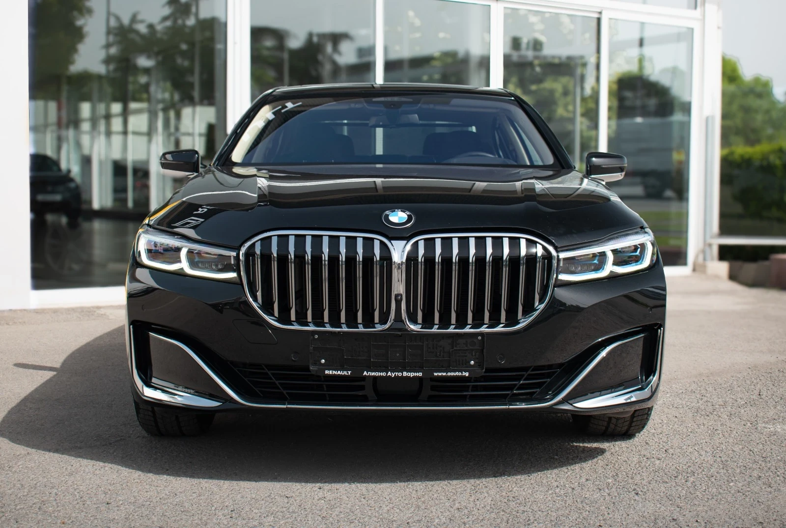BMW 740 xDRIVE LONG - изображение 3