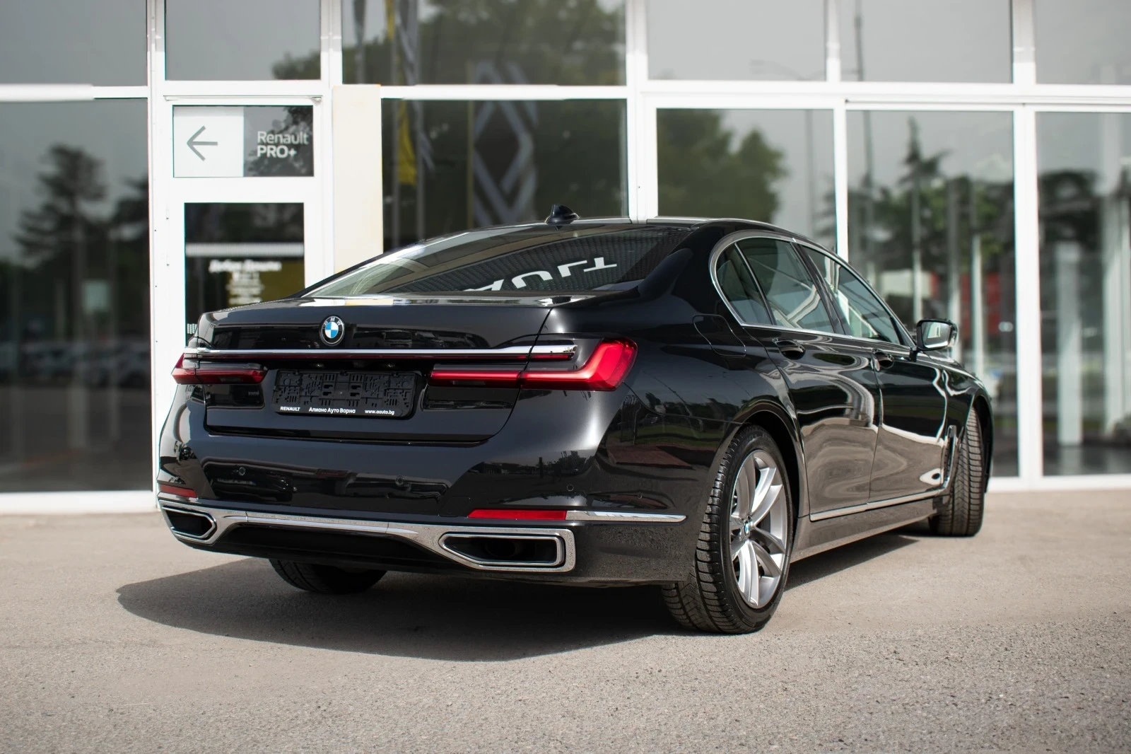 BMW 740 xDRIVE LONG - изображение 7