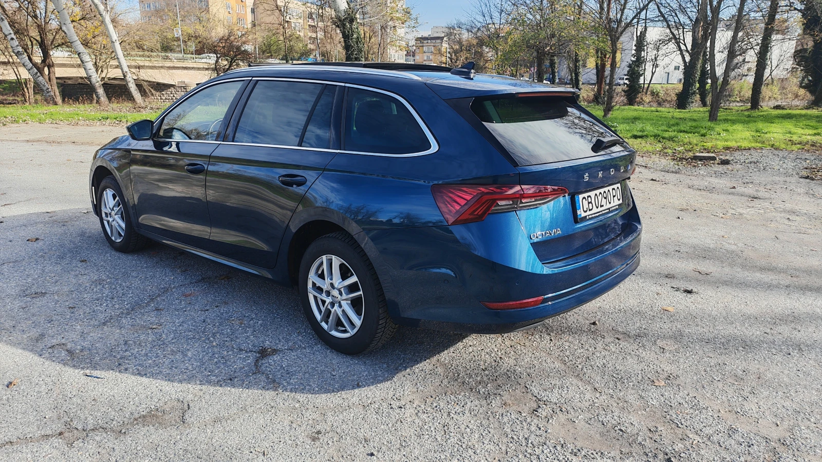 Skoda Octavia 2.0 tdi DSG, HUD, ACC, MATRIX, DCC, Pano, FULL - изображение 3