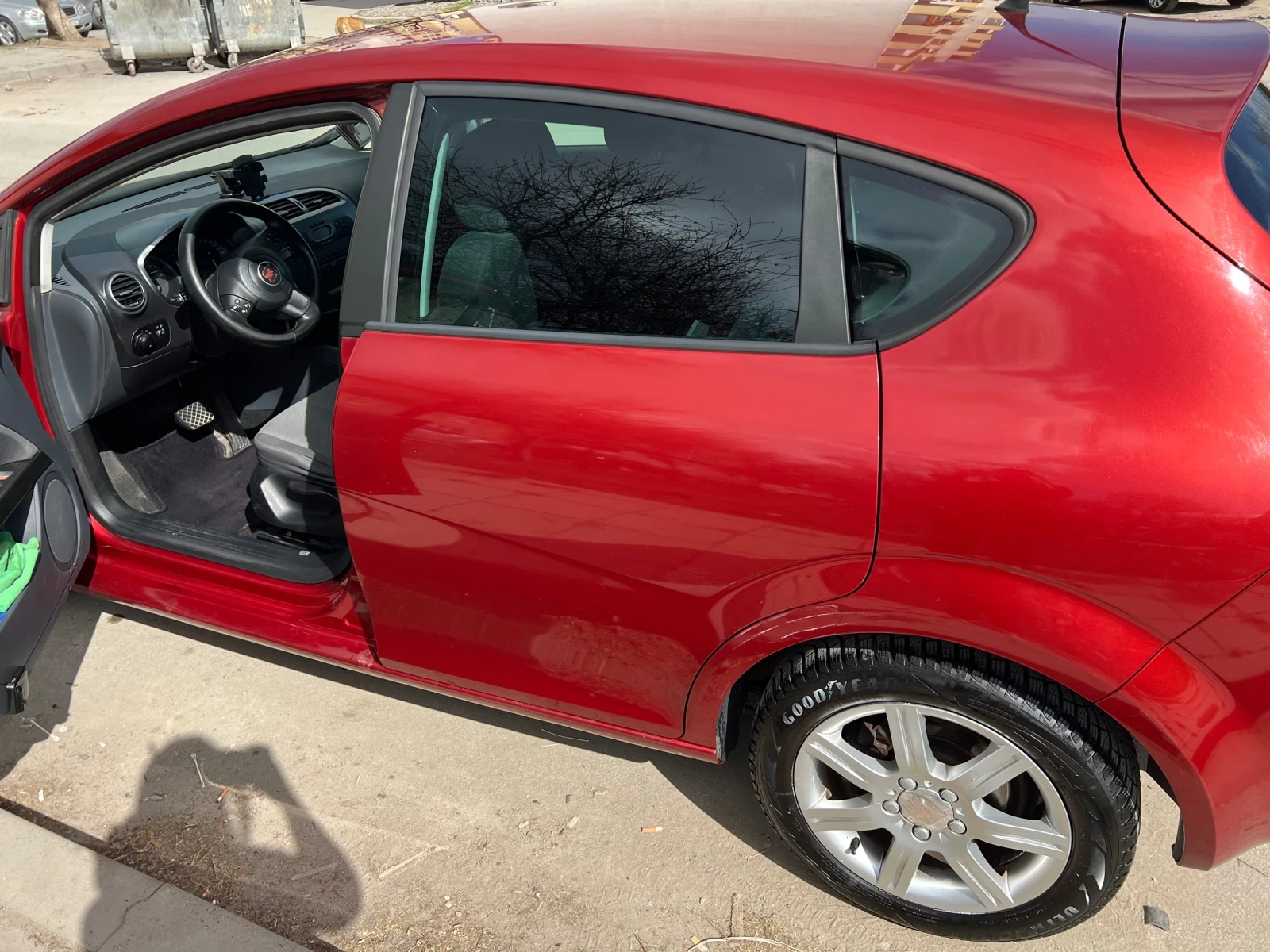 Seat Leon 2.0 - изображение 4