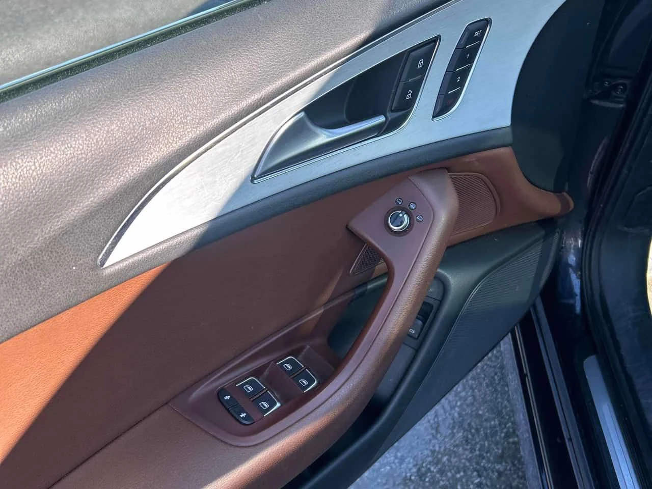 Audi A6 * 3.0T Technik * PANO* �������* KEYLESS*  | Mobile.bg � ����������� 16