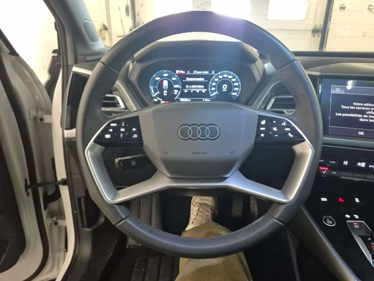 Audi Q4 E-TRON 55 QUATTRO * PANORAMA* CARFAX *  | Mobile.bg � ����������� 12