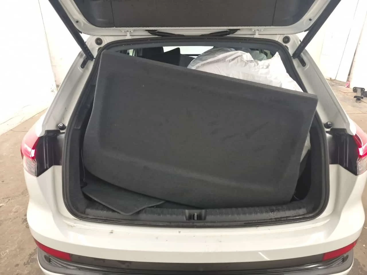 Audi Q4 E-TRON 55 QUATTRO * PANORAMA* CARFAX *  | Mobile.bg � ����������� 16