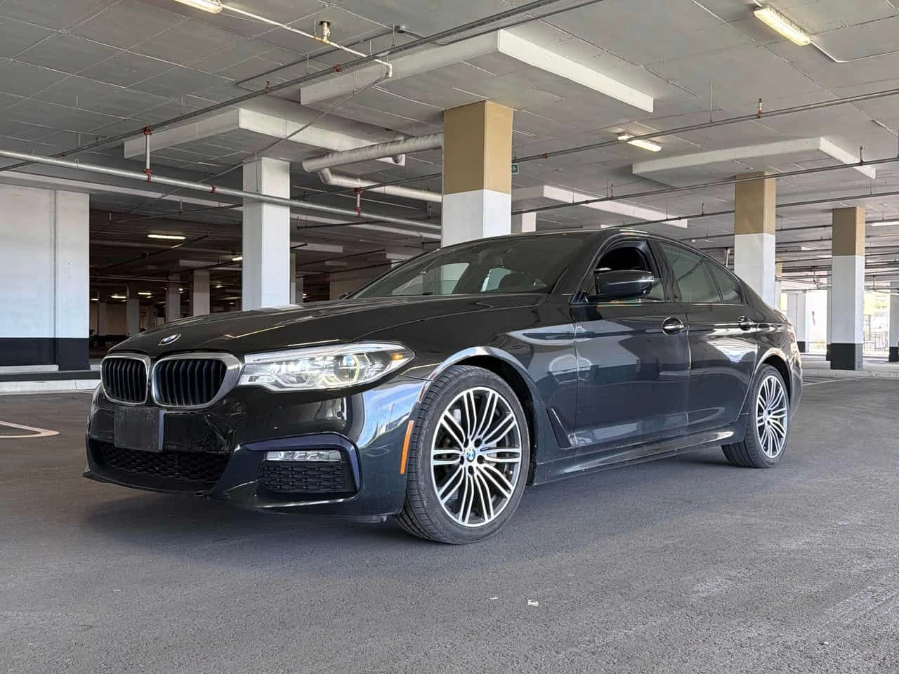 BMW 540 XDRIVE * 360 КАМЕРА* АМБИЕНТНО ОСВЕТЛЕНИЕ* HEAD UP