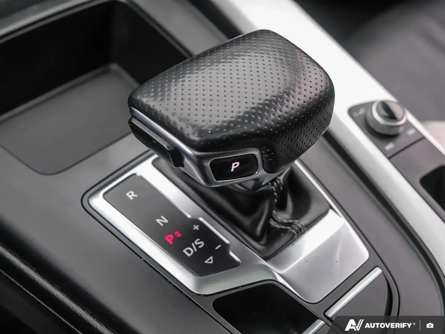 Audi A5 TECHNIK / QUATTRO / ДИГ.ТАБЛО / ПОДГРЕВИ / ШИБИДАХ, снимка 14 - Автомобили и джипове - 54420995