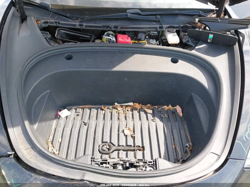 Tesla Model 3 Long Range Dual Motor All-Wheel Drive, снимка 10 - Автомобили и джипове - 54435731