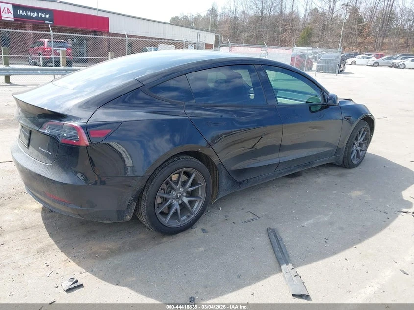 Tesla Model 3 Long Range Dual Motor All-Wheel Drive, снимка 4 - Автомобили и джипове - 54435731