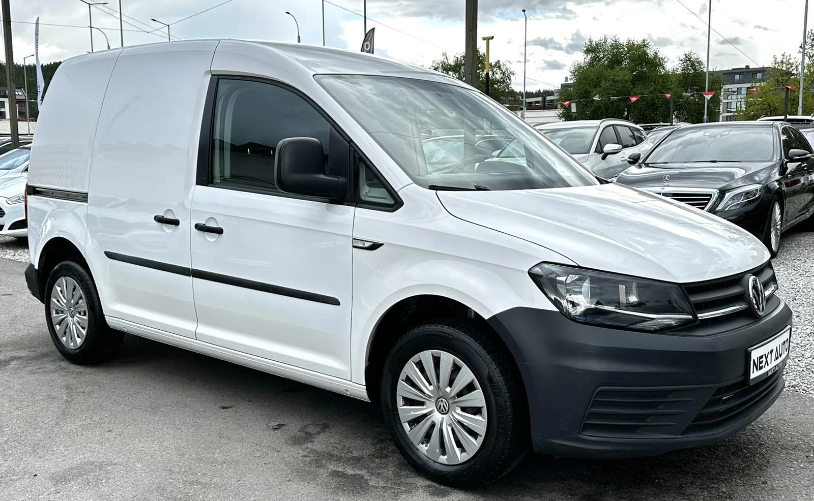 VW Caddy 2.0TDI 75HP BLUEMOTION EURO6B, снимка 3 - Автомобили и джипове - 54526907