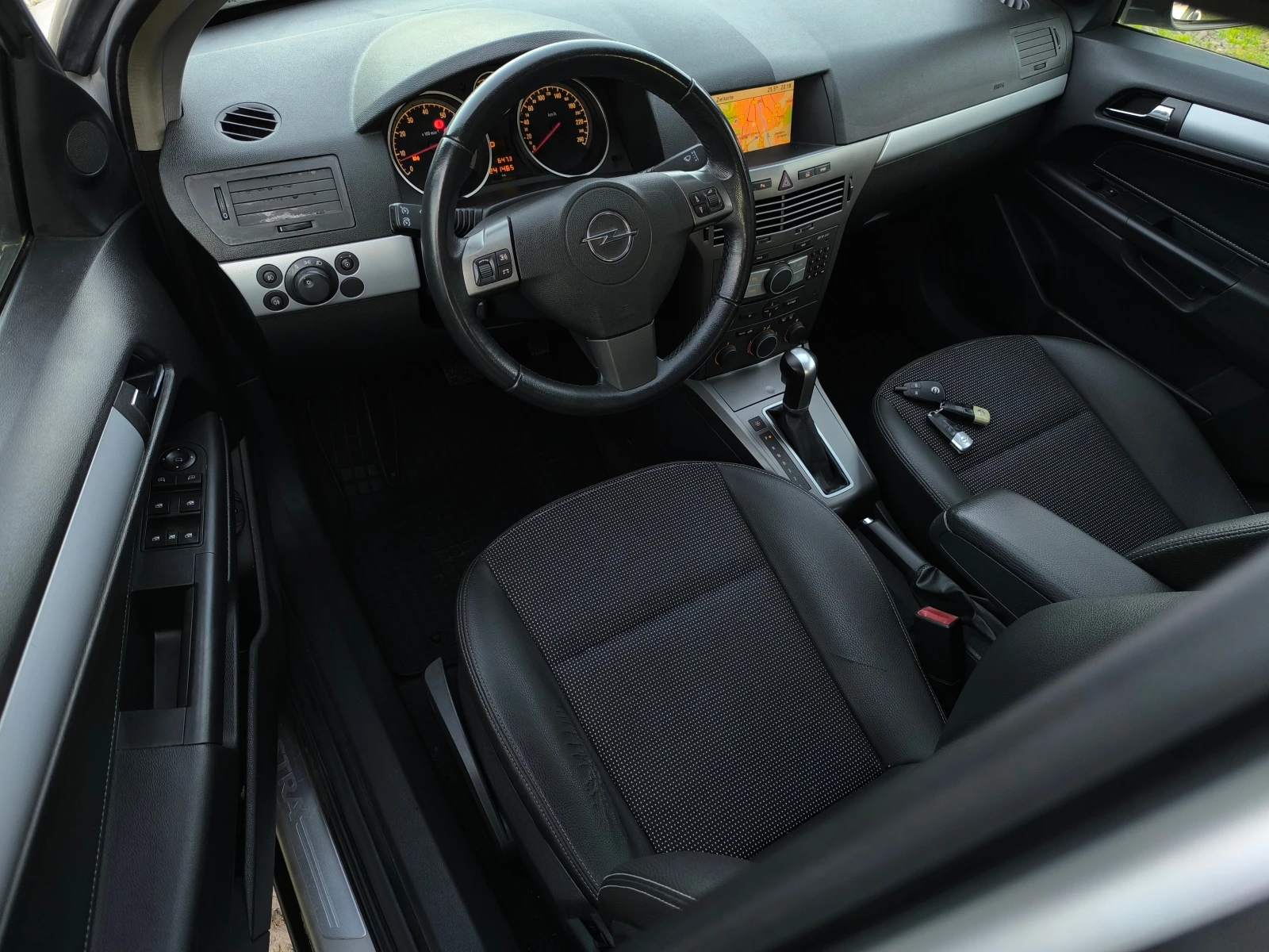 Opel Astra -FACE-1.8i-140кс-АВТОМАТИК-НАВИГАЦИЯ-КОЖА-КЛИМА-, снимка 10 - Автомобили и джипове - 54708359