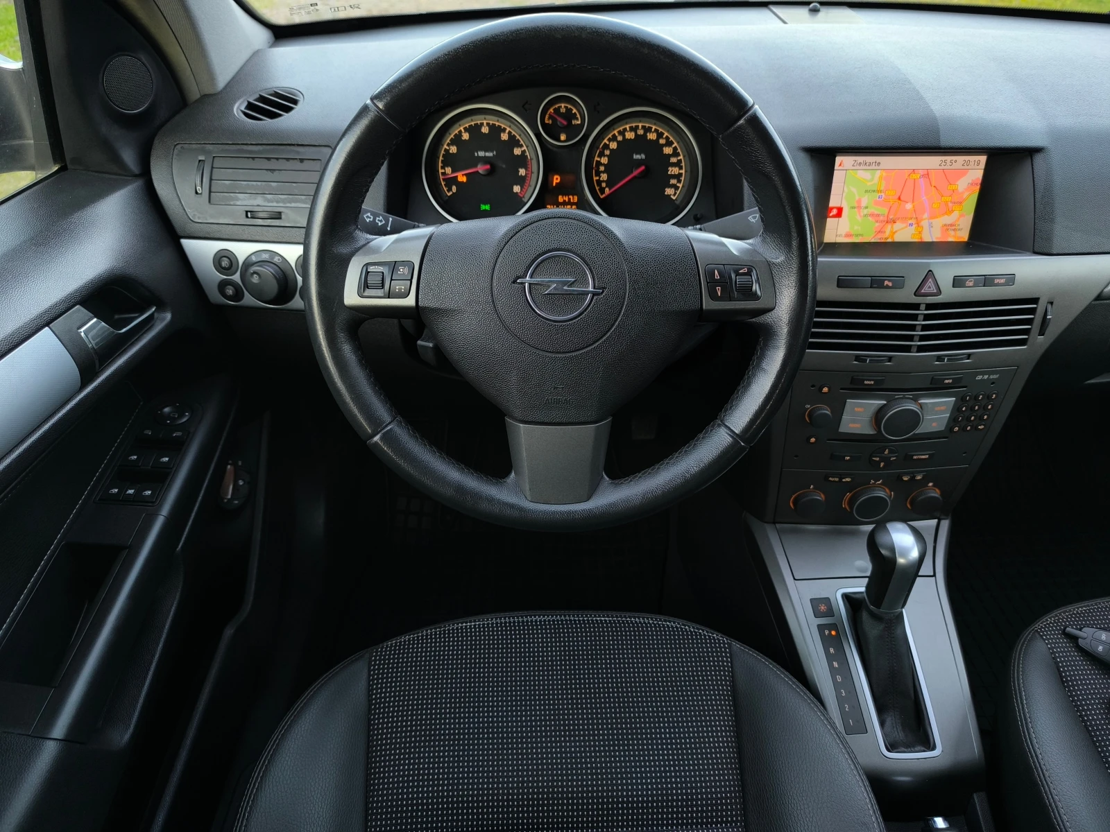 Opel Astra -FACE-1.8i-140кс-АВТОМАТИК-НАВИГАЦИЯ-КОЖА-КЛИМА-, снимка 11 - Автомобили и джипове - 54708359