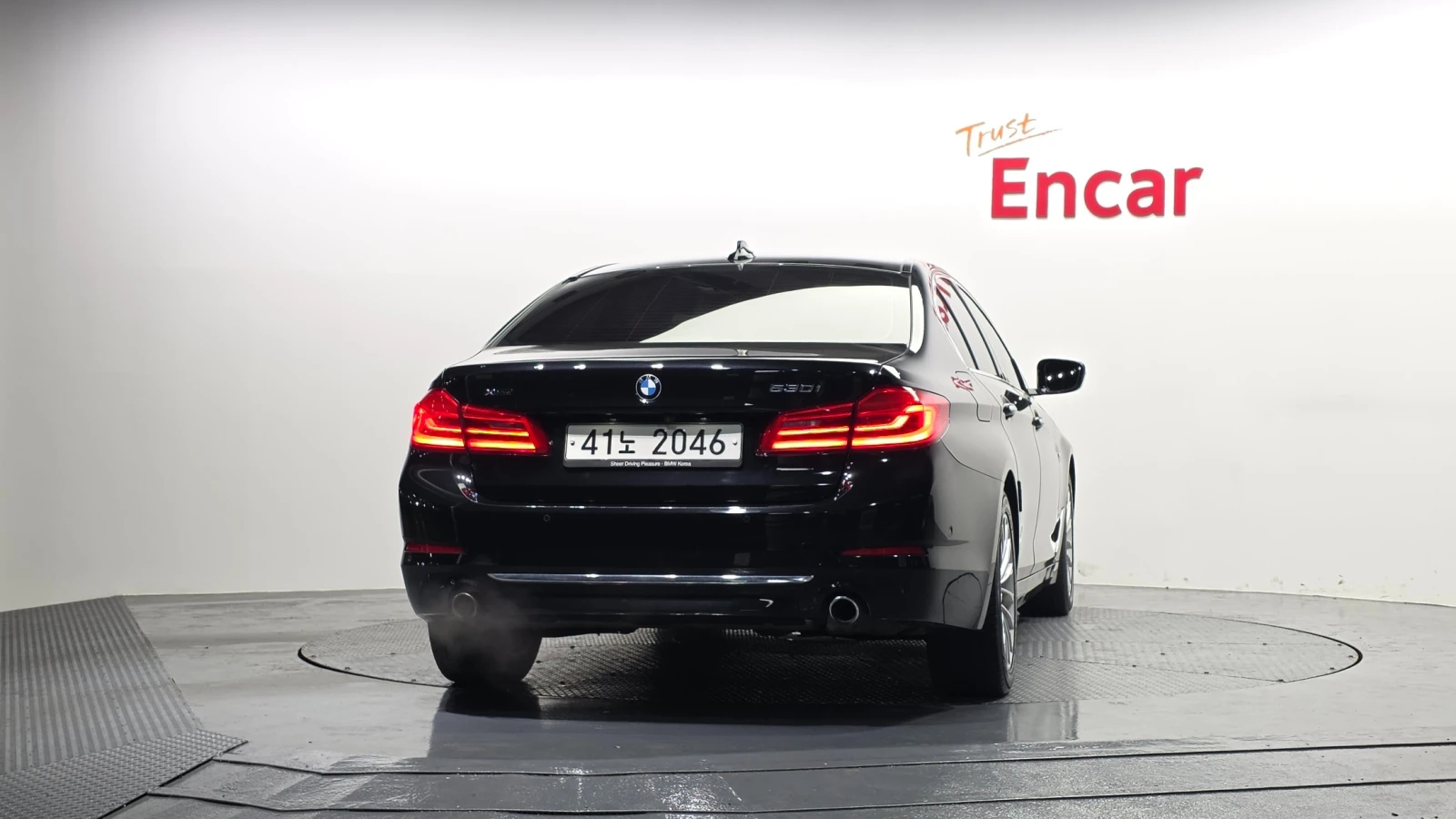 BMW 330 530i xDrive Luxury Plus| HUD| Адаптивен круиз| Пам, снимка 4 - Автомобили и джипове - 55328215