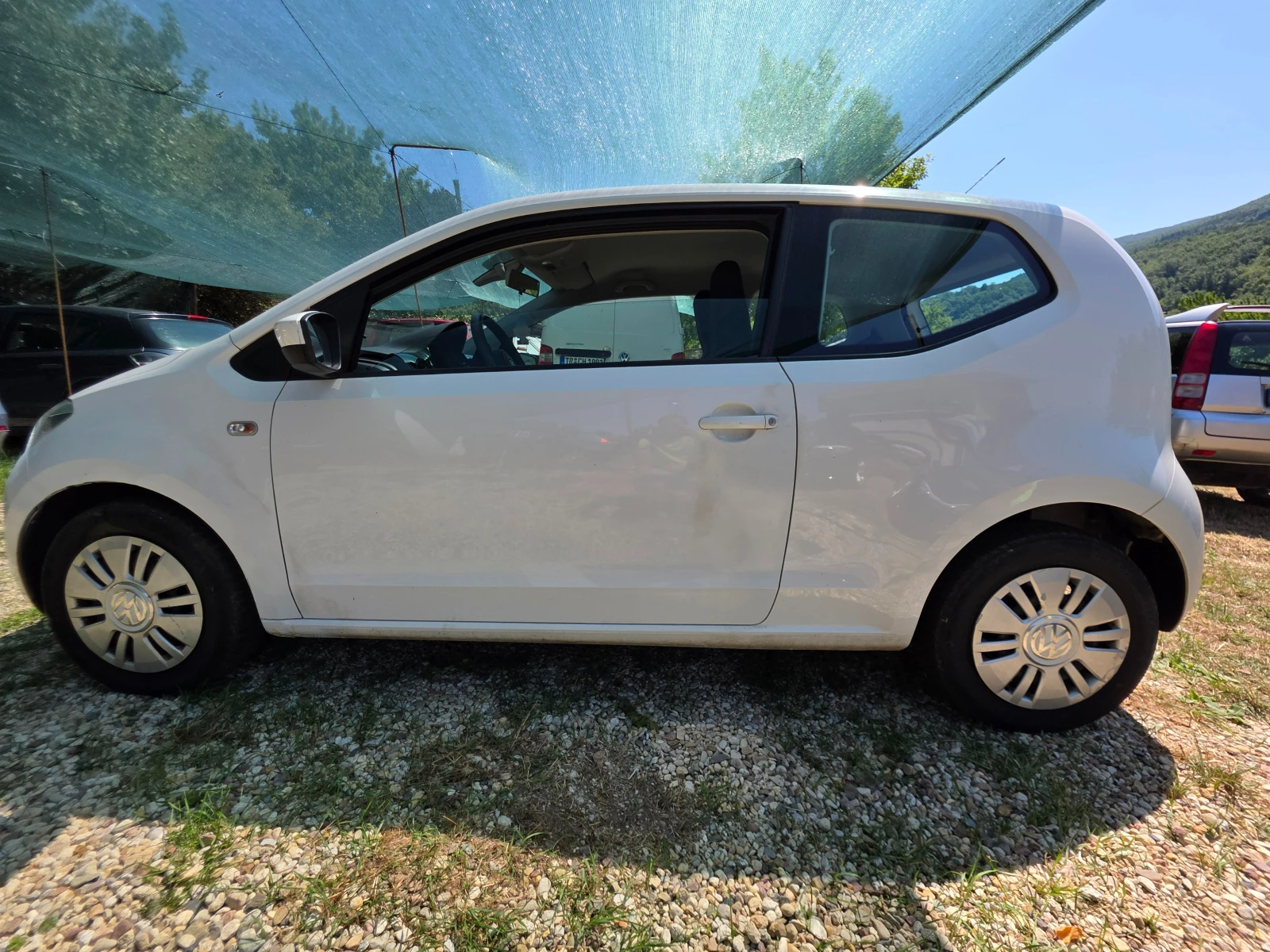 VW Up, снимка 4 - Автомобили и джипове - 55427094