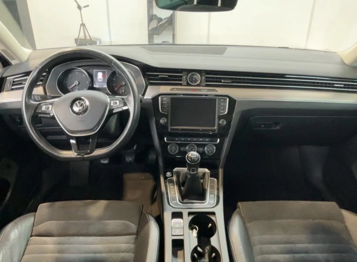 VW Passat 2.0TDI 190кс 6ск* Highline* LED* Алкантара* , снимка 8 - Автомобили и джипове - 55811829