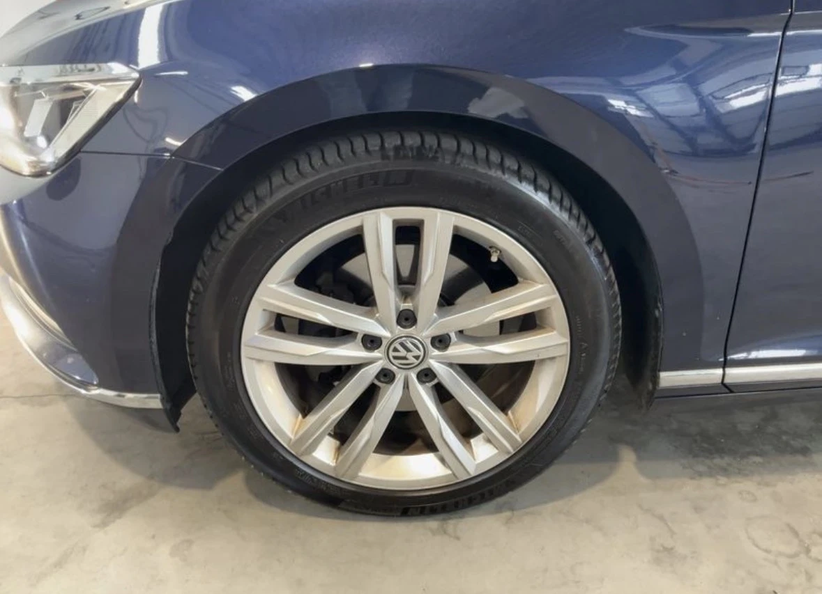 VW Passat 2.0TDI 190кс 6ск* Highline* LED* Алкантара* , снимка 6 - Автомобили и джипове - 55811829