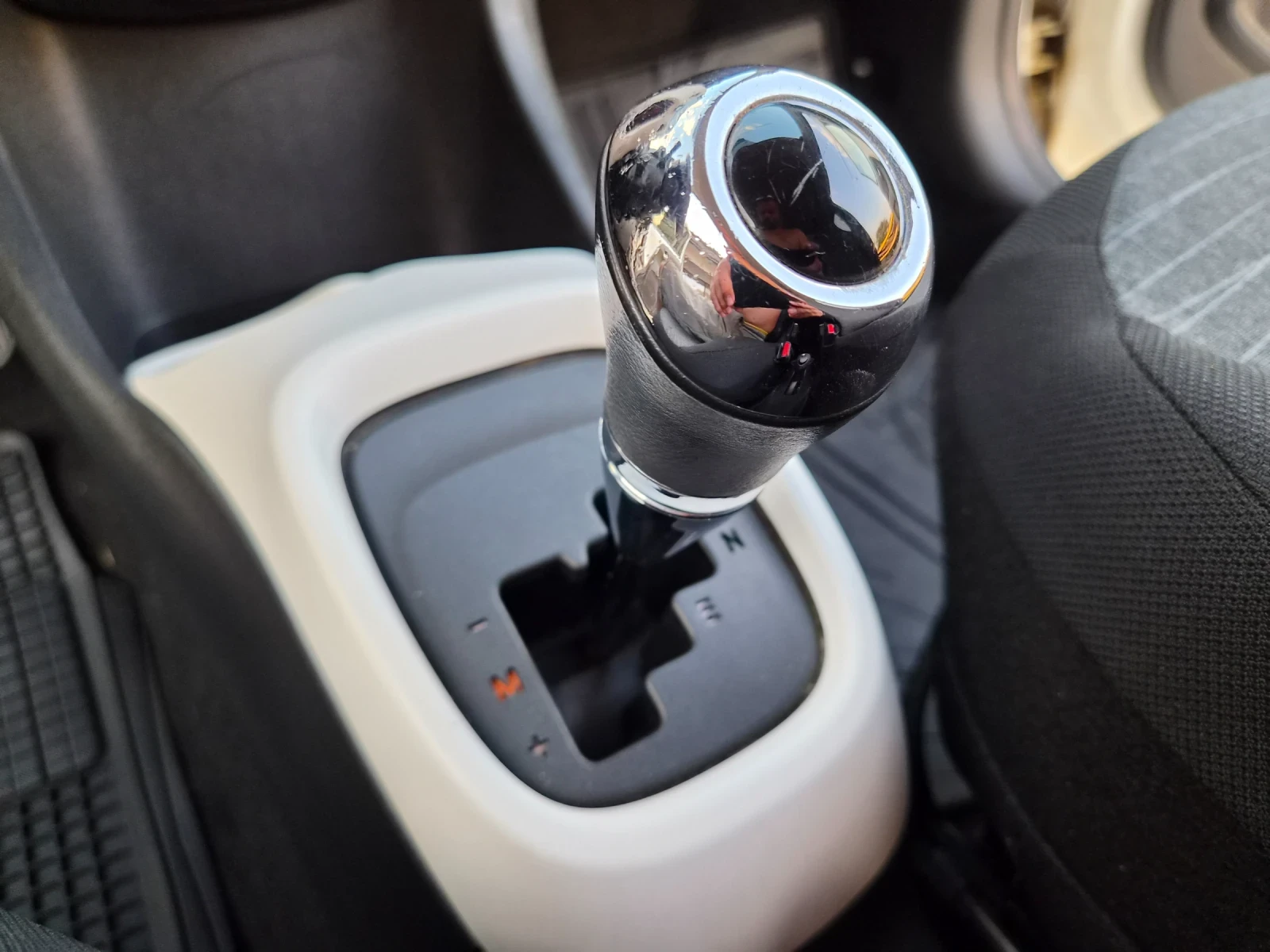Citroen C1 Avtomat EURO 6, снимка 15 - Автомобили и джипове - 55968783