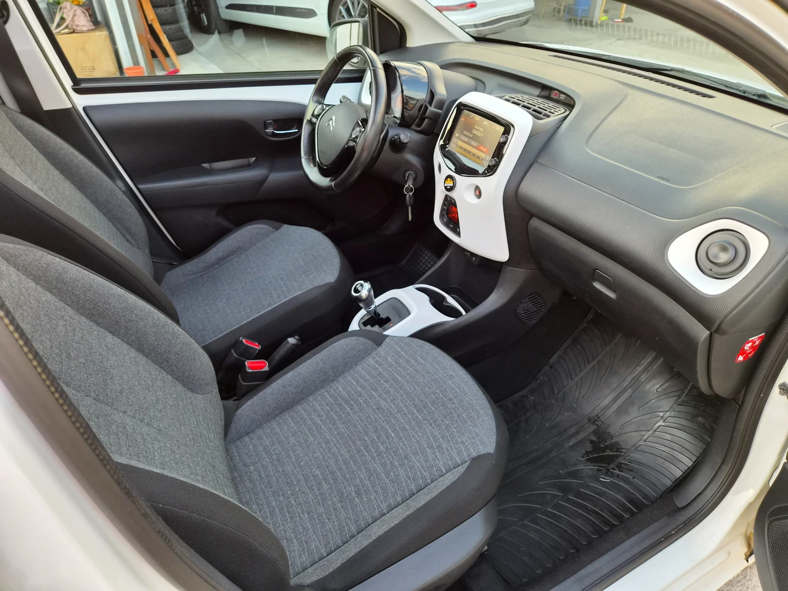 Citroen C1 Avtomat EURO 6, снимка 9 - Автомобили и джипове - 55968783