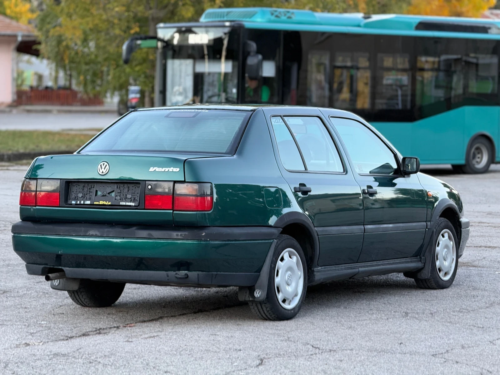 VW Vento 1.8* AVTOMAT, снимка 5 - Автомобили и джипове - 56629163