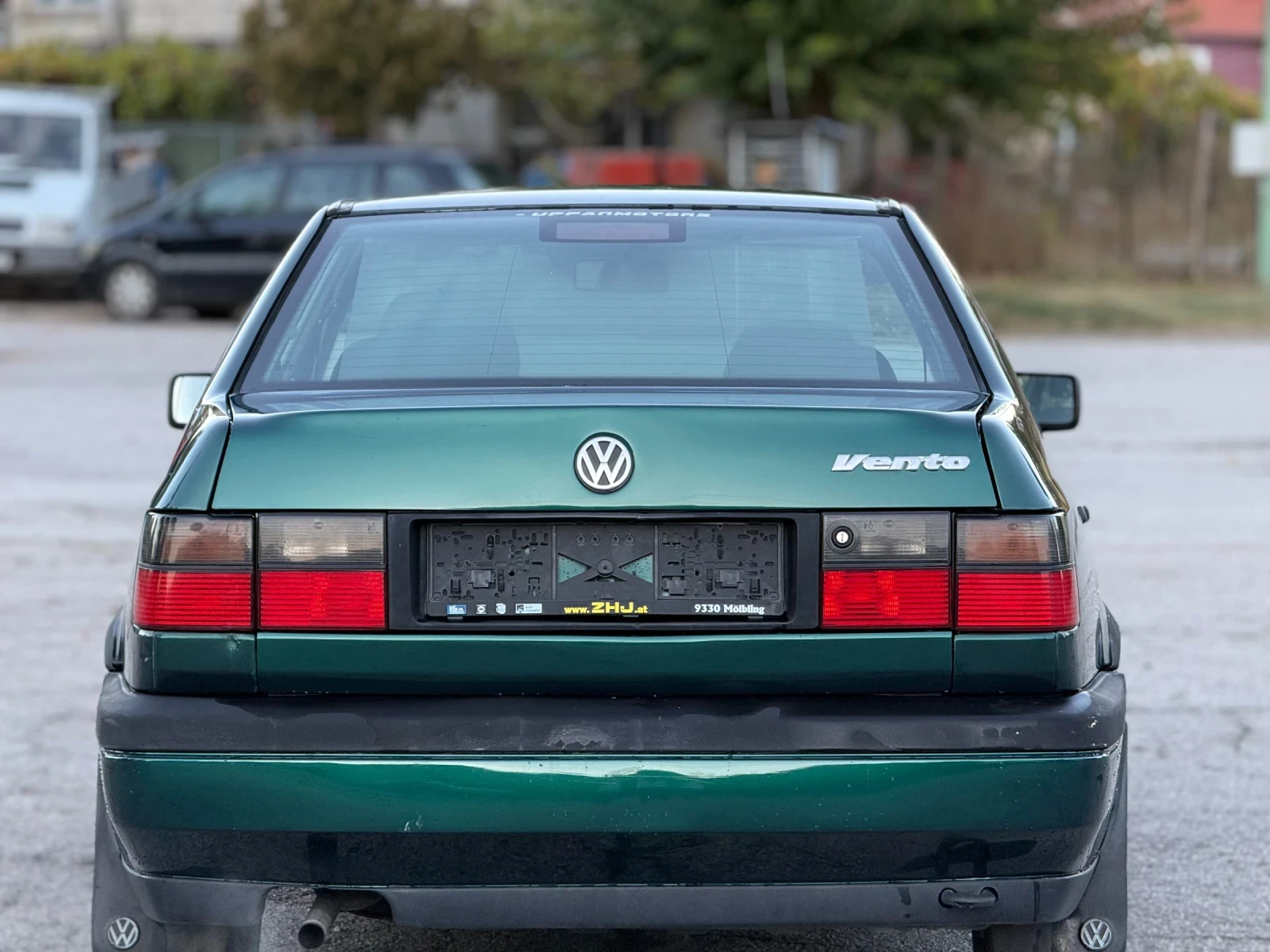 VW Vento 1.8* AVTOMAT, снимка 6 - Автомобили и джипове - 56629163