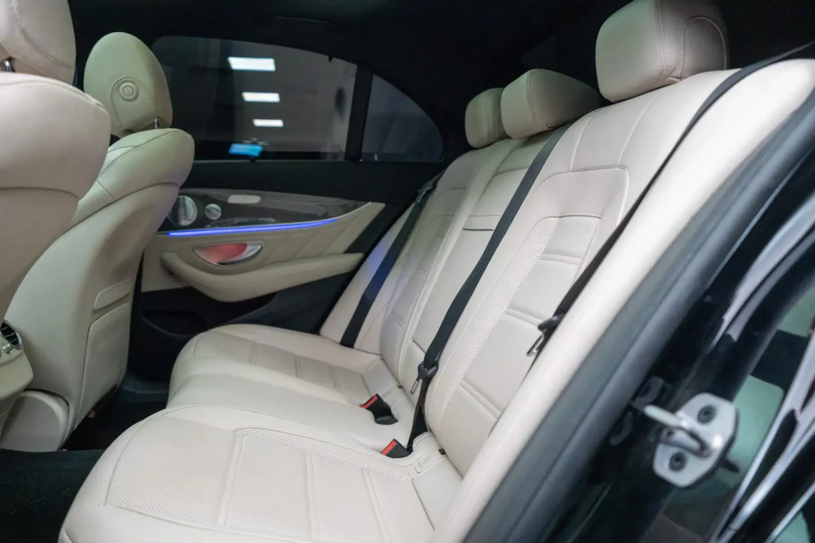 Mercedes-Benz E 53 AMG * ��������� ���� �� �� * ��� ��������� * CARFAX *  | Mobile.bg � ����������� 16