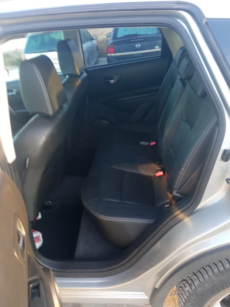 Nissan Qashqai, снимка 5 - Автомобили и джипове - 52243026