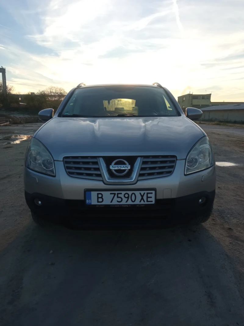 Nissan Qashqai, снимка 9 - Автомобили и джипове - 52243026