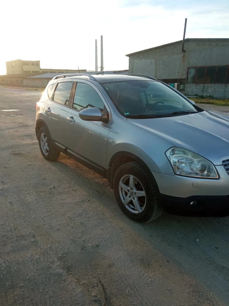 Nissan Qashqai, снимка 2 - Автомобили и джипове - 52243026