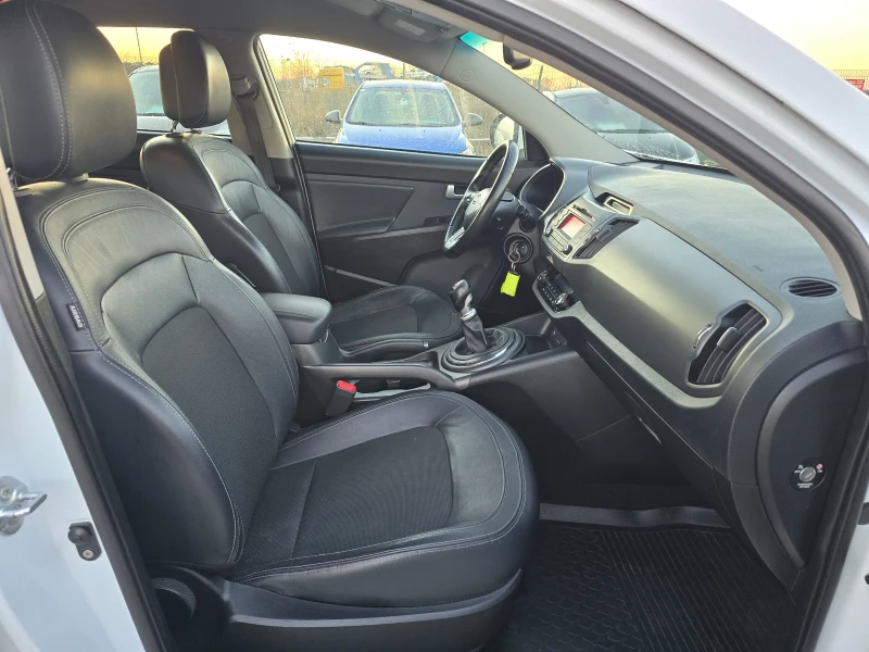 Kia Sportage 1.6i 135кс КОЖА ЕВРО 5, снимка 11 - Автомобили и джипове - 52740205