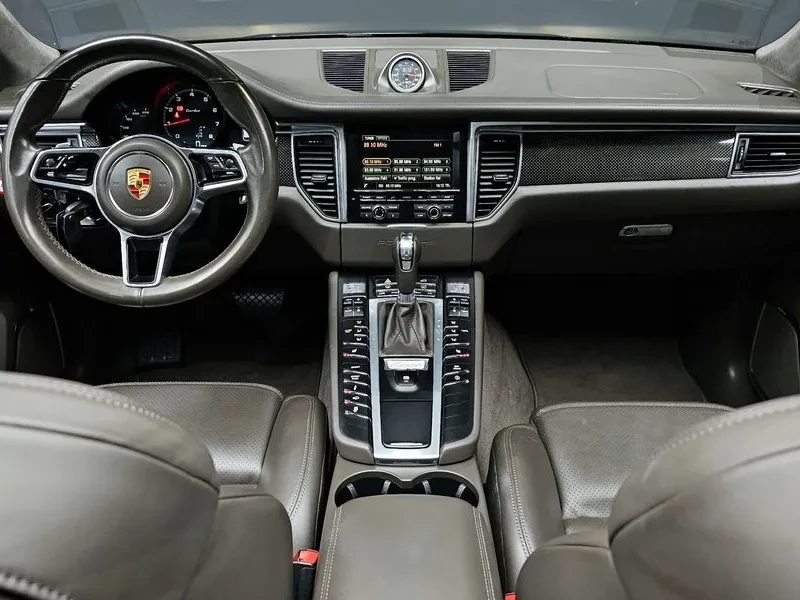 Porsche Macan TURBO / BURMESTER, снимка 10 - Автомобили и джипове - 55362907