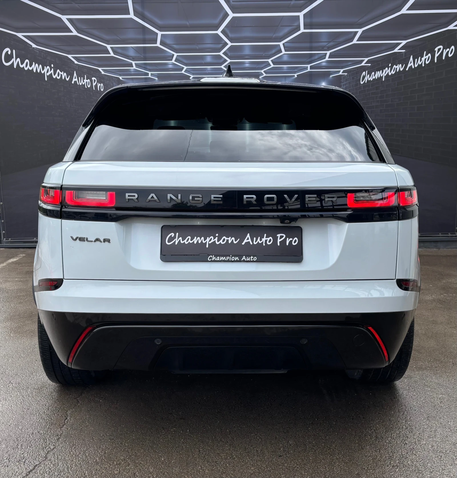 Land Rover Range Rover Velar 2.0D R-Dynamic  - изображение 5