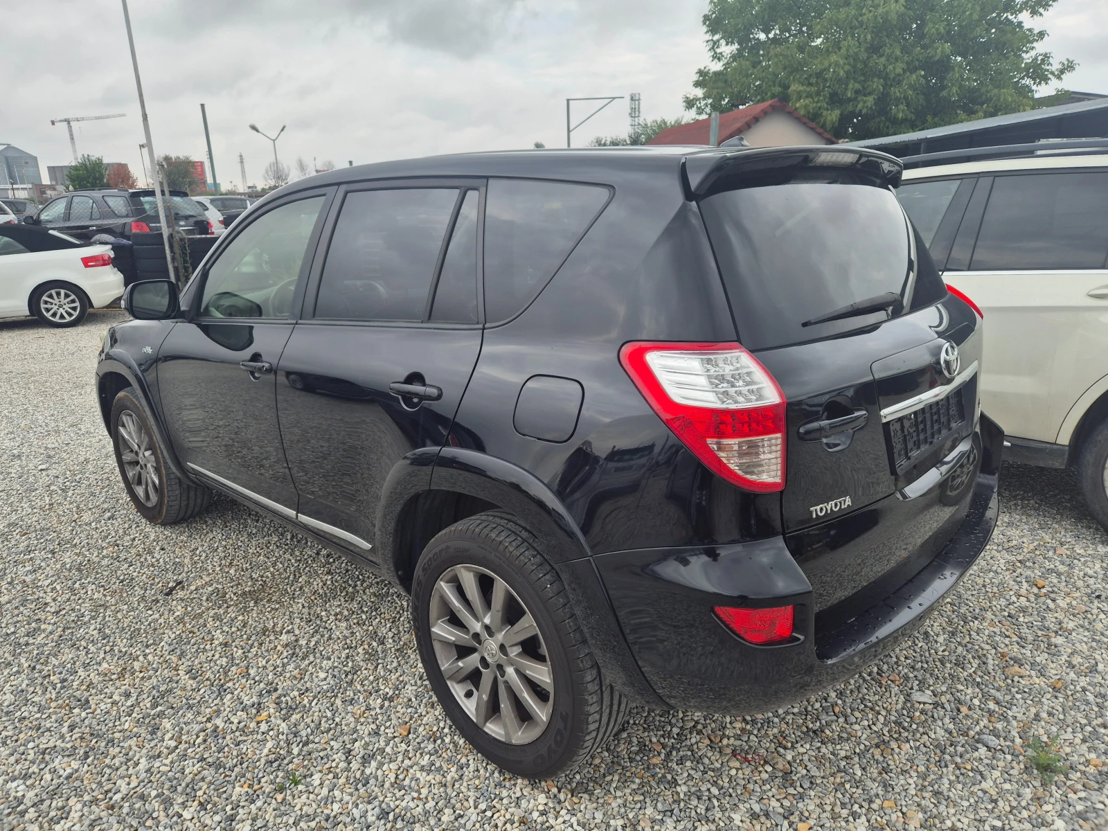 Toyota Rav4 Automatic  - изображение 2